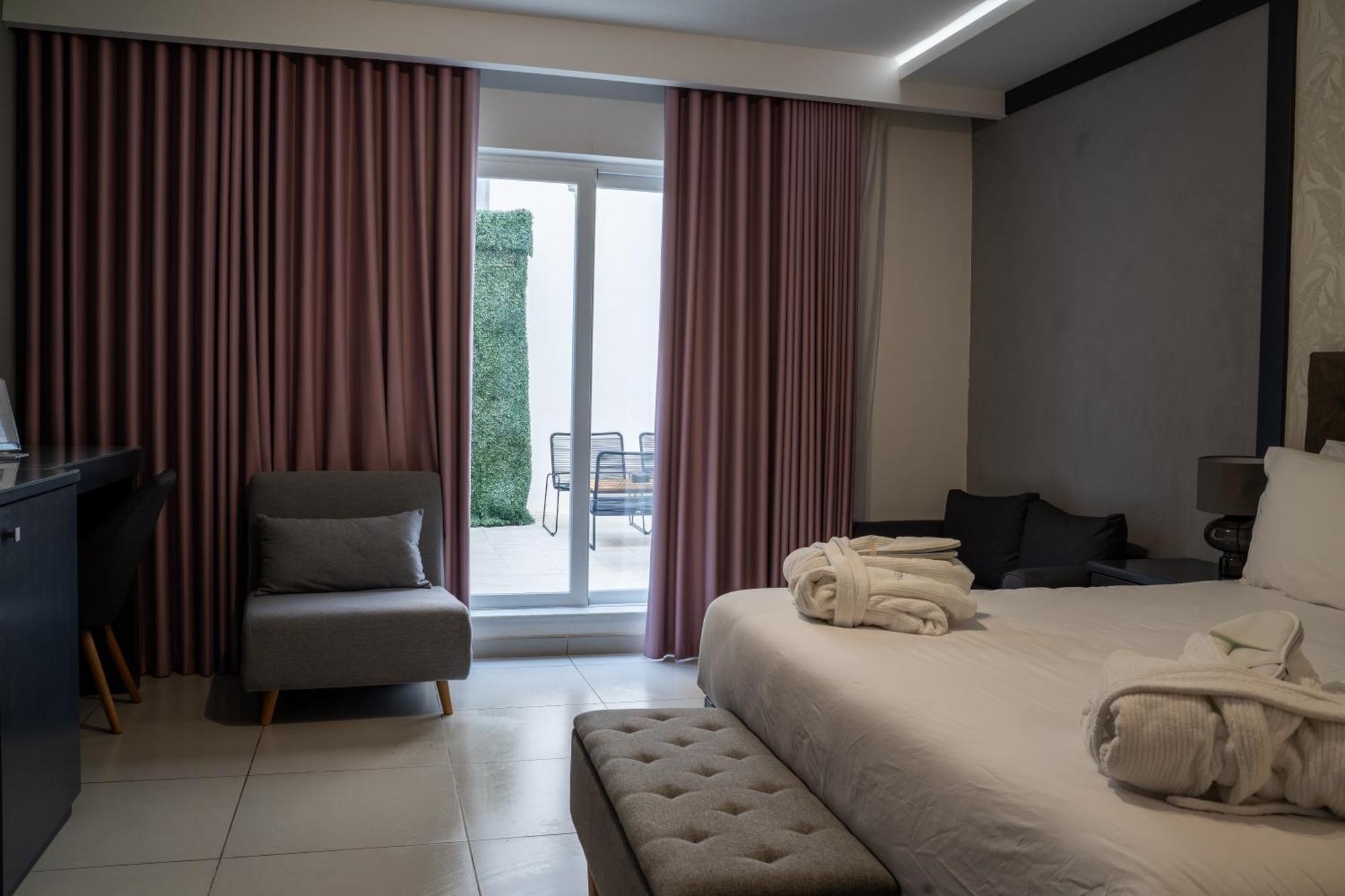 The Republic Boutique Hotel Valletta Exterior photo